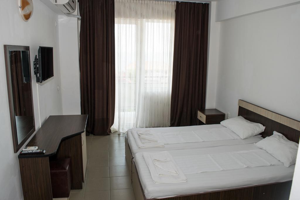 Tiberius Residence Костинешти Экстерьер фото