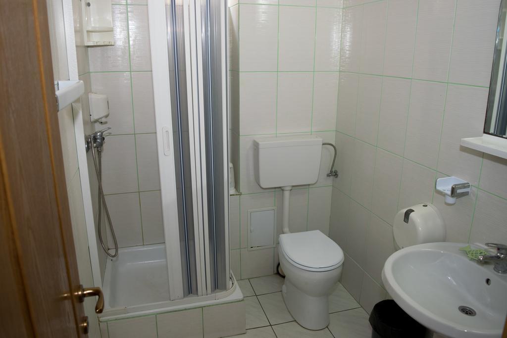 Tiberius Residence Костинешти Экстерьер фото