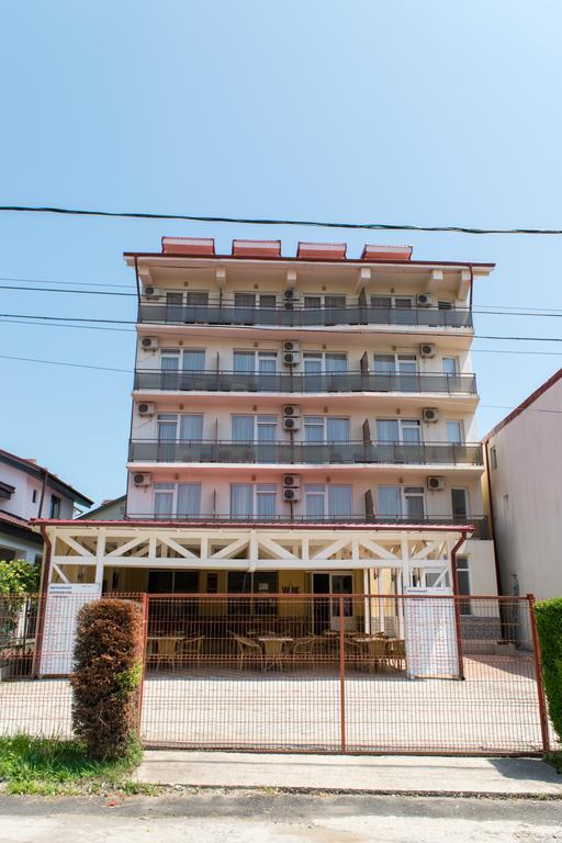 Tiberius Residence Костинешти Экстерьер фото